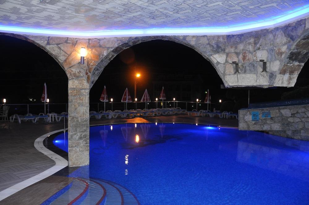 Club Aquarium Hotel apartamentowy 3*